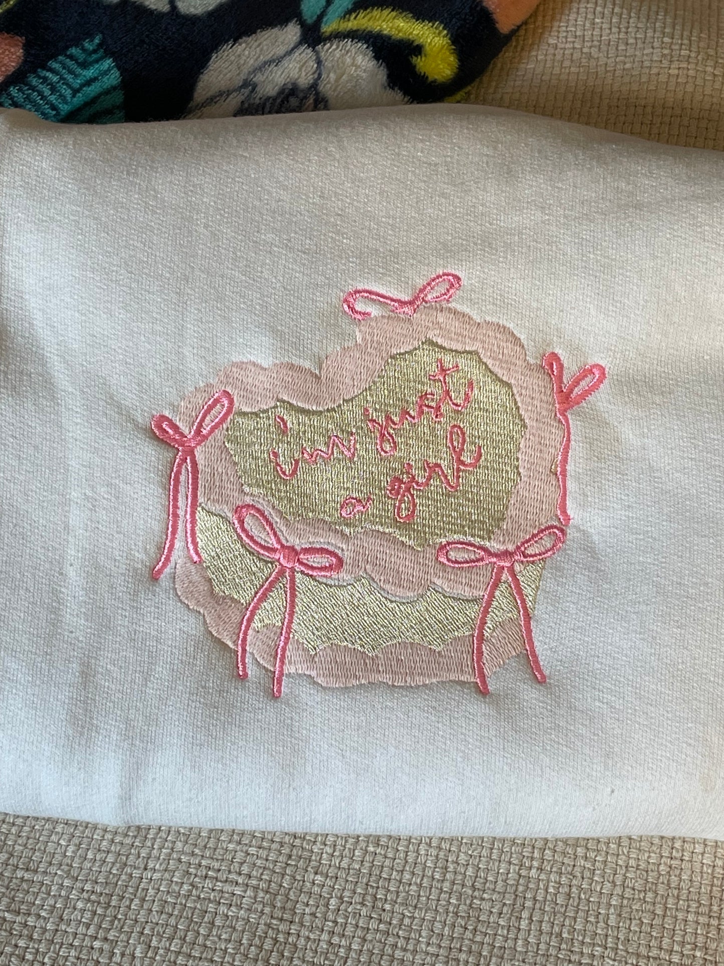 I’m just a girl Cake Quarterzip/Sweatshirt
