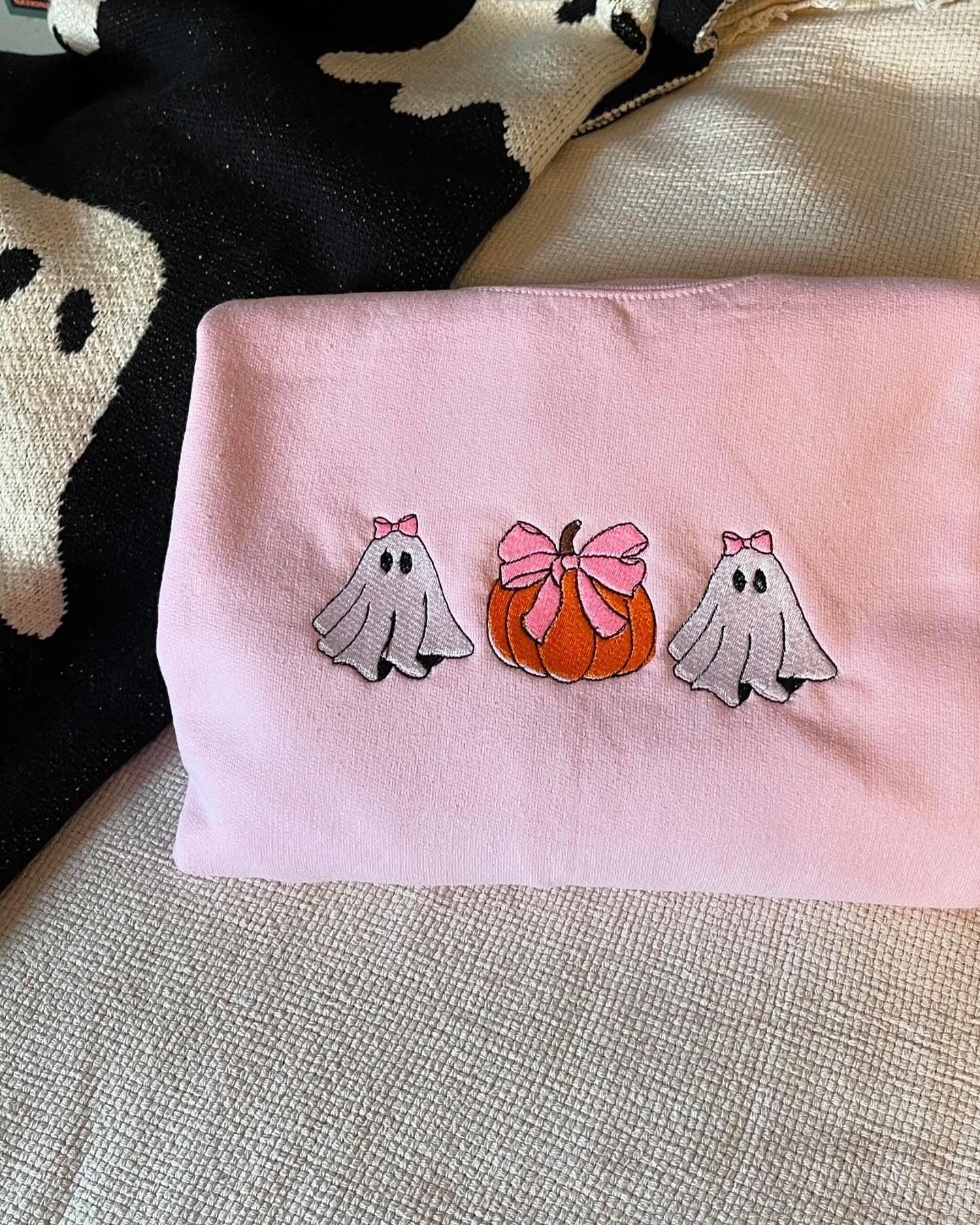 Girly Ghost Tshirt/Sweatshirt